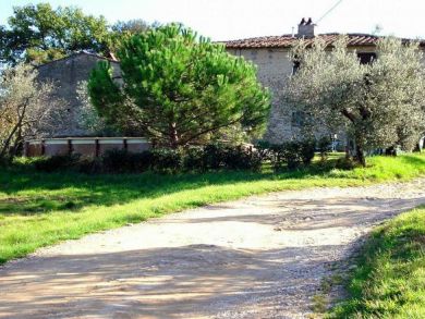 Ancient stone Tuscany country home that sleeps six Ancient stone Tuscany country home that sleeps six